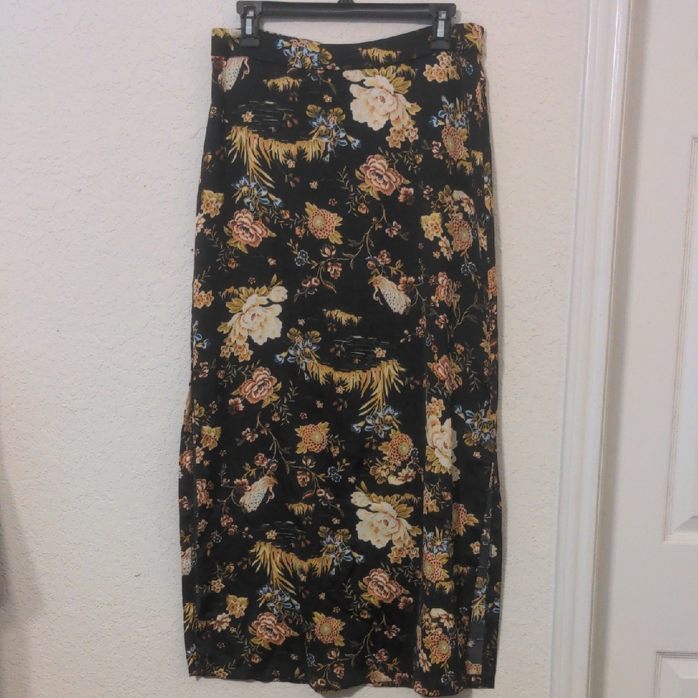 Truth by Republic Women's Black Floral Maxi High Slit Skirt. Size 8